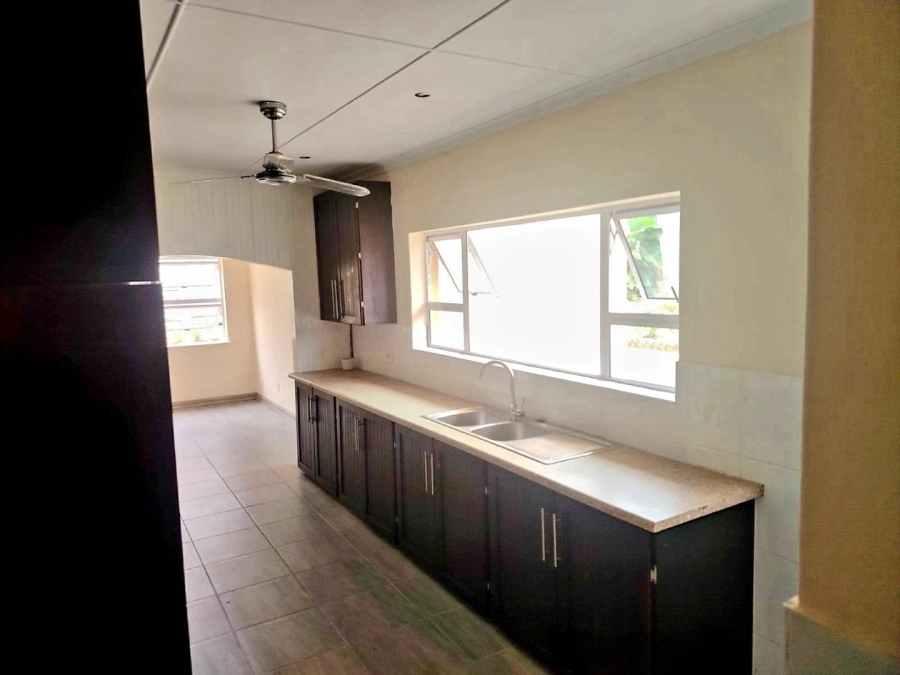 5 Bedroom Property for Sale in Beacon Bay Eastern Cape